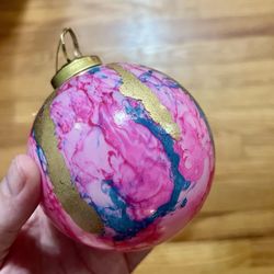 Neighborly - Ornament