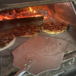 Flippin’ Dough Pizza