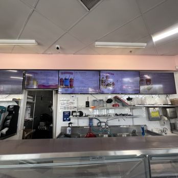 Besties Treats & More - Ice Cream & Frozen Yogurt Near Me - Tehachapi, California Besties Treats & More - Ice Cream & Frozen Yogurt Near Me - Tehachapi, California