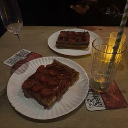 Pizza and gin and tonic