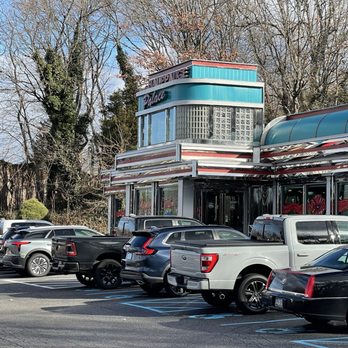 Hauppauge Palace Diner - Outside - Diners Near Me - Hauppauge, New York Hauppauge Palace Diner - Outside - Diners Near Me - Hauppauge, New York
