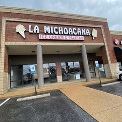 La Michoacana - Signage