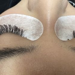 Lanna Skincare Studio - Eyelashes extensions
