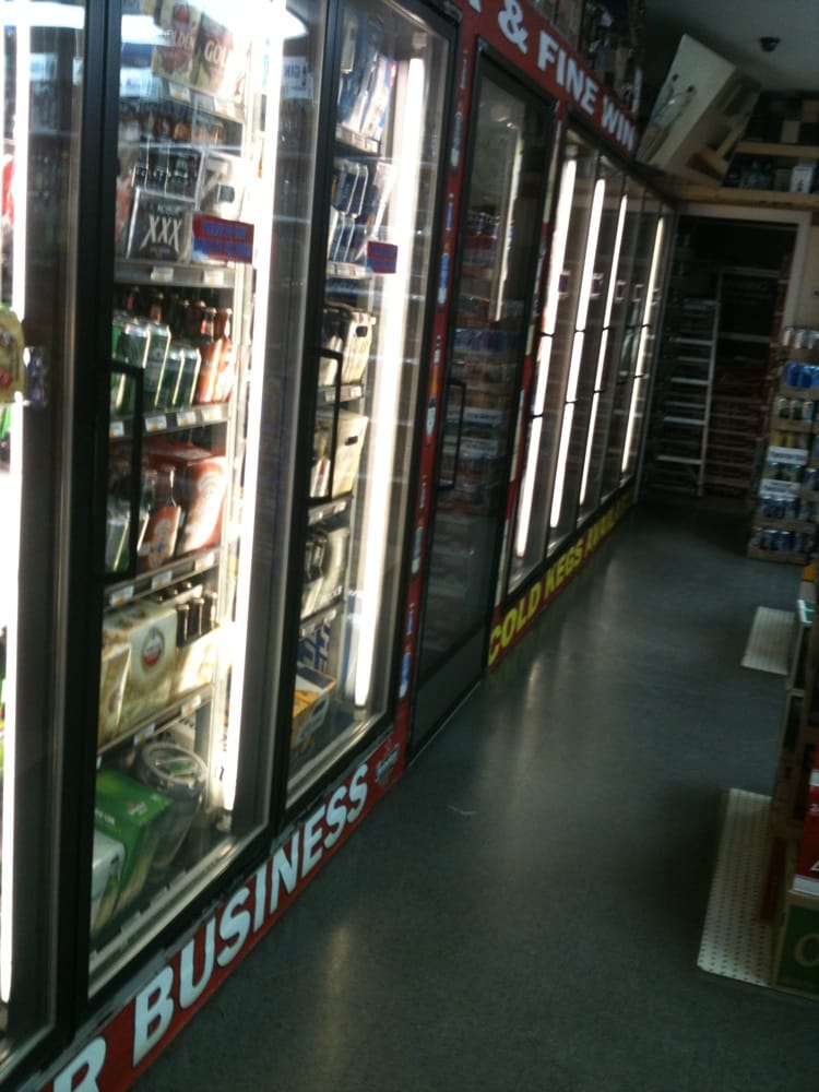 J & J LIQUORS Updated August 2024 325 Chamberlain Hwy, Meriden