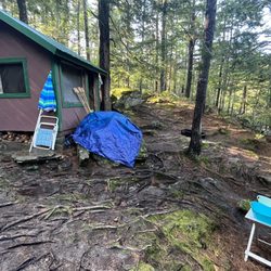 Coos Canyon Campground - More of the geography of our site