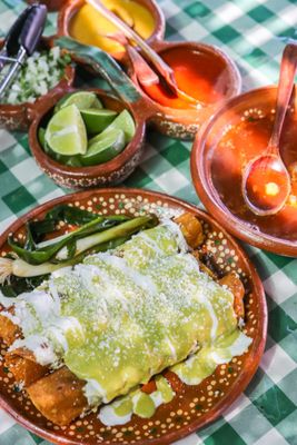 Tacos de Cabrito y Machito El Lagunero by null