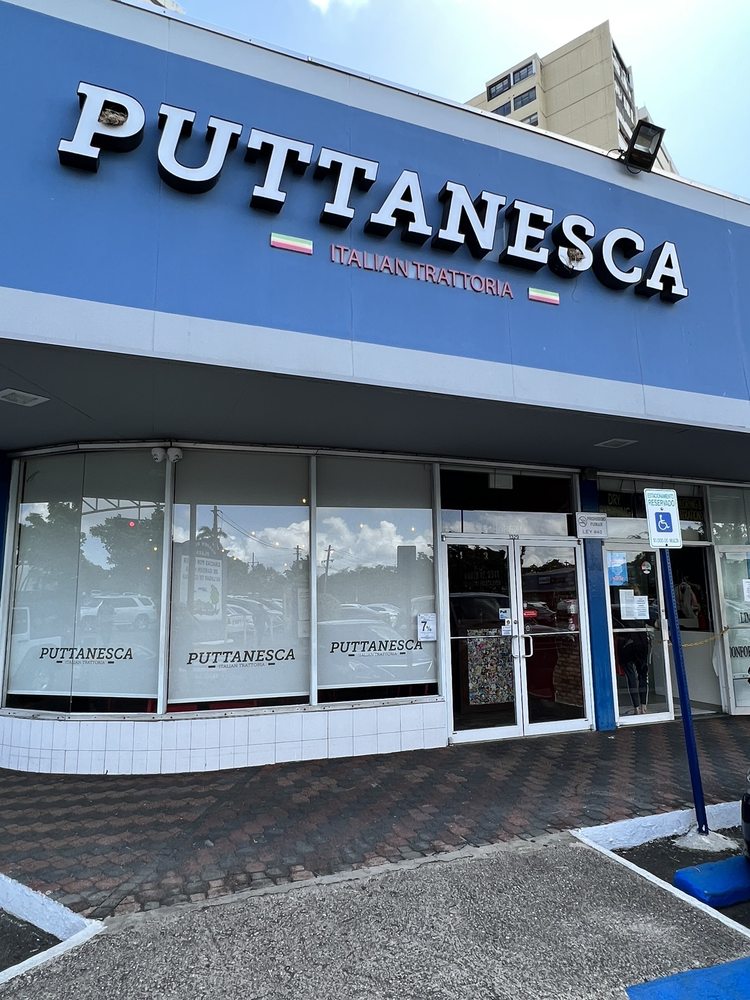 PUTTANESCA ITALIAN TRATTORIA Av. Luis Vigoreaux S/N, Guaynabo, Puerto