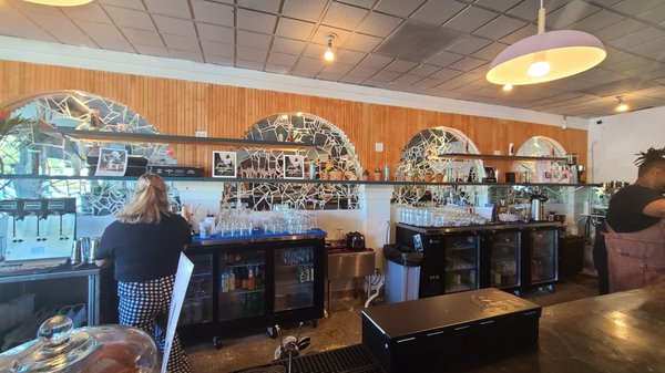 Bodega Kitchen & Cocktails by null