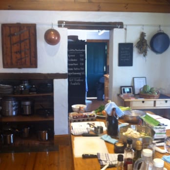 Food Luddite Kitchen Studio - Restaurants Near Me - Greenock, SA