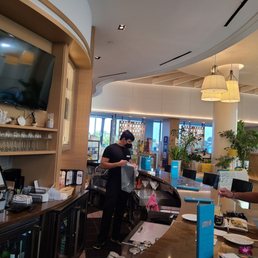 Eskpades Coffee & Cocktail Bar