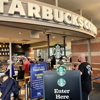 Starbucks - customers entering the starbucks coffee shop - Coffee & Tea Near Me - Phoenix, Arizona