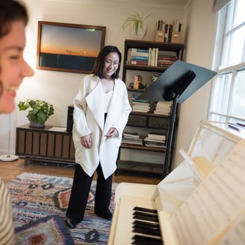 Sarah Reynolds Voice Studio - Personalized one-on-one lessons - Vocal Coach Near Me Sarah Reynolds Voice Studio - Personalized one-on-one lessons - Vocal Coach Near Me