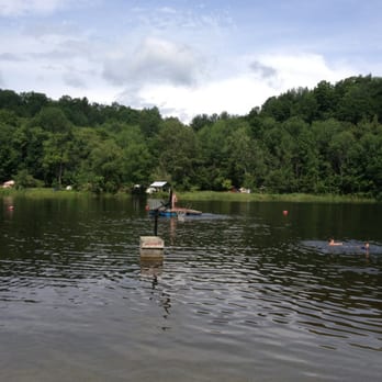 Limehurst Lake Campground - Swimming area - Campgrounds Near Me - Williamstown, Vermont
