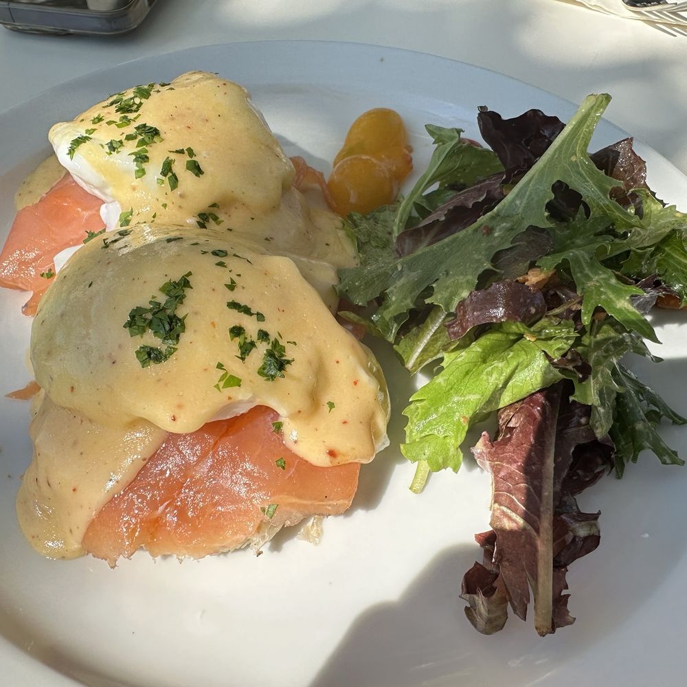Buvette - Smoked salmon eggs Benedict - French Near Me - Larkspur, California