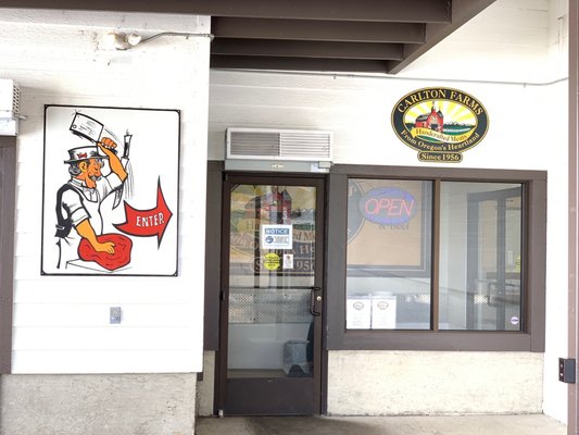 Carlton Farms by null