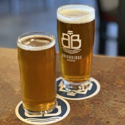 Bainbridge Brewing - Eagle Harbor IPA (pint) & Year Ten DIPA (schooner) - perfect for a warm Spring day!