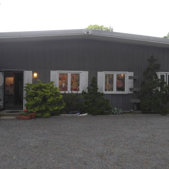 Fritz Glass - The front of the building. If you are not paying attention, you'll miss it. - Art Galleries Near Me - Dennis Port, Massachusetts