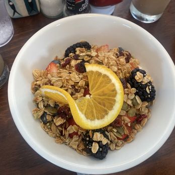 Harrigan’s Cafe - Yogurt granola - Breakfast & Brunch Near Me - South Wellfleet, Massachusetts