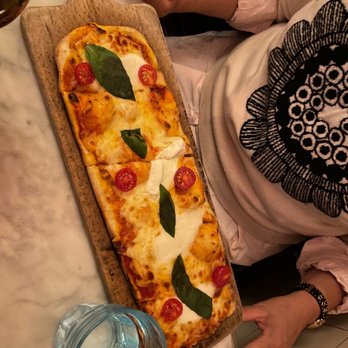 La Favorite - Pizza - French Near Me - Paris, 75 La Favorite - Pizza - French Near Me - Paris, 75