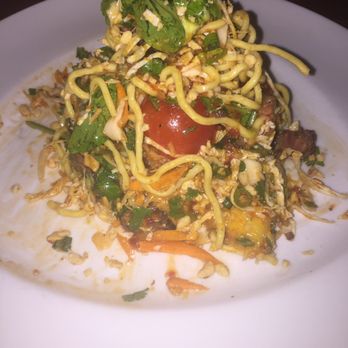 Houston's Restaurant - Thai steak salad with noodles - American Near Me - Pompano Beach, Florida