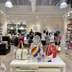 Kipling Outlet Store