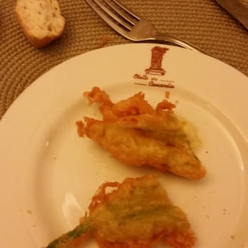 Otello alla Concordia - Fried zucchini flowers - Roman Near Me - Rome, RM Otello alla Concordia - Fried zucchini flowers - Roman Near Me - Rome, RM