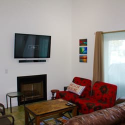 Fun By the Sand - Living room