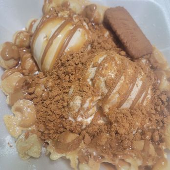 Sweet Stacks - Ice Cream & Frozen Yogurt Near Me - Dearborn, Michigan