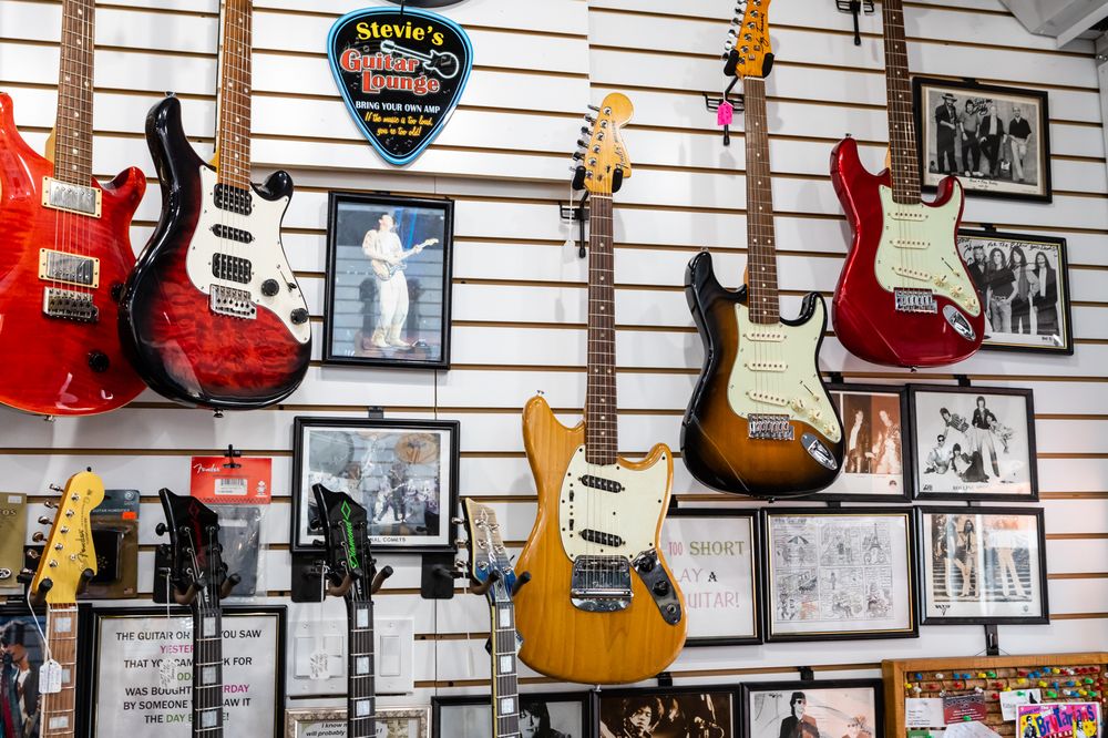 ST PETE GUITARS 15 Photos 6630 Gulf Blvd, St. Pete Beach, Florida