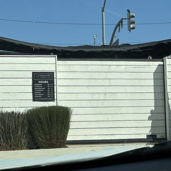 Landmark Plant - Drove here on a sunny day perfect weather 1hr away and it was closed 2hrs before the set closure time. - Nurseries & Gardening Near Me - Encinitas, California