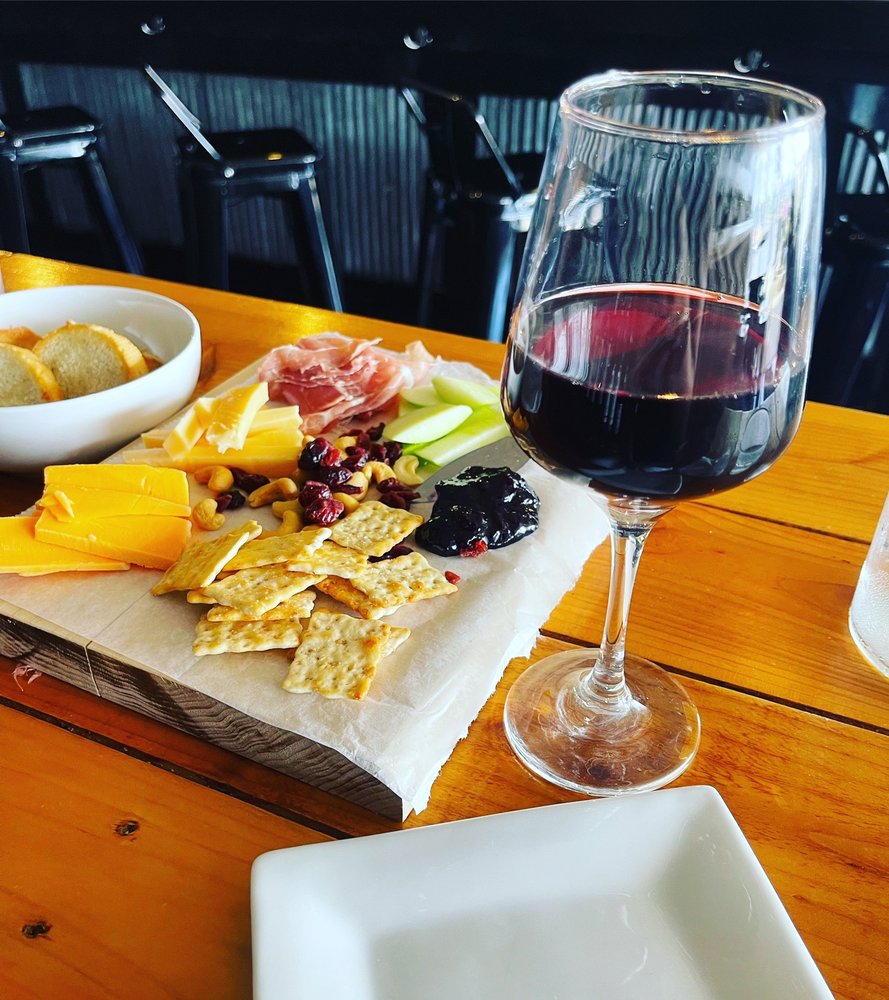 WAGS WINE SHOP Updated October 2024 25 Photos & 27 Reviews 1202