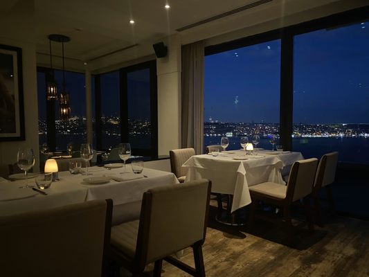Vogue Restaurant & Bar by null
