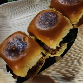 Labyrinth Bar & Kitchen - Sliders. Hella good. Def recommend - Asian Fusion Near Me - San Jose, California