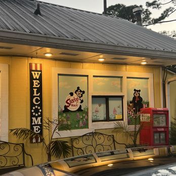 Sparky's Place Restaurant - Breakfast & Brunch Near Me - Astor, Florida Sparky's Place Restaurant - Breakfast & Brunch Near Me - Astor, Florida