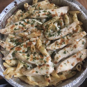 Goodfellas Pizzeria - Free n Chili Chicken Alfredo Penne - Pizza Near Me - Albuquerque, New Mexico