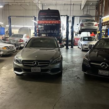 Stuttgart Motors - Shop space - Auto Repair Near Me - Redwood City, California Stuttgart Motors - Shop space - Auto Repair Near Me - Redwood City, California