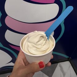 Judi's Ice Cream - Maple cremee
