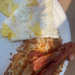 The Joint - The Joint Breakfast: 2 eggs, bacon, hashbrowns and toast for $13. With a complimentary Bloody Mary! Super Yummy!