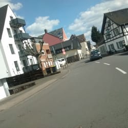 Wirtshaus Em Höttche Köln - Von der Strasse aus