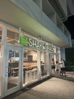 Shake Shack South Beach Miami by null