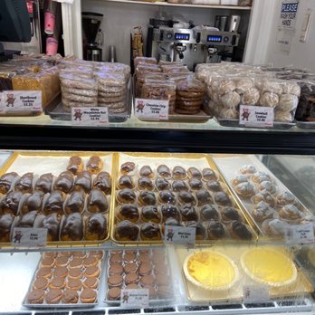 Leonard's Bakery - Bakeries Near Me - Honolulu, Hawaii Leonard's Bakery - Bakeries Near Me - Honolulu, Hawaii