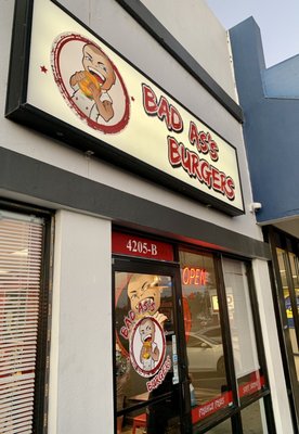 BAD AS'S BURGERS by null