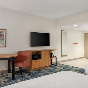 Hampton Inn by Hilton Lawrenceburg - Guest room - Hotels Near Me - Lawrenceburg, Tennessee Hampton Inn by Hilton Lawrenceburg - Guest room - Hotels Near Me - Lawrenceburg, Tennessee