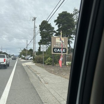 Fresh Harvest Cafe - sign - Cafes Near Me - Florence, Oregon
