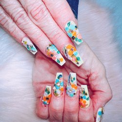 Bella Nails & Spa - By Evon
