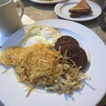 Stan's Maple Cafe - Veggie sausages, eggs, hashbrowns, toast - Salad Near Me - Ukiah, California