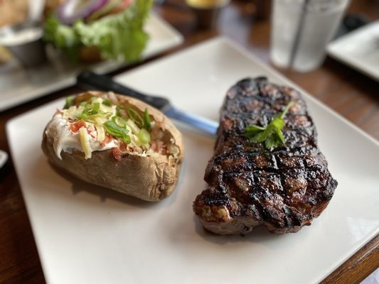 Chesapeake's Seafood and Raw Bar by null