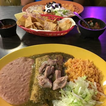 Casa Quintero - (Bottom) enchilada verdes. I got mine with no cheese. (Top) enchilada suprema. - Mexican Near Me - Fresno, California