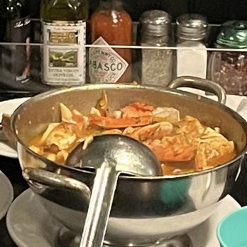 Sotto Mare - I zoomed in they took a picture of us at the table but I zoomed in to check our bowl it's mostly pasta and some crab - Seafood Near Me - San Francisco, California Sotto Mare - I zoomed in they took a picture of us at the table but I zoomed in to check our bowl it's mostly pasta and some crab - Seafood Near Me - San Francisco, California