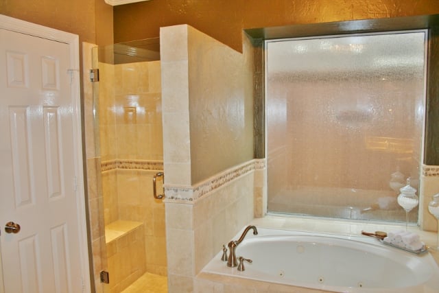 Slide of Right Choice Painting & Construction